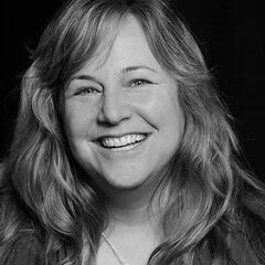 Laura Earle