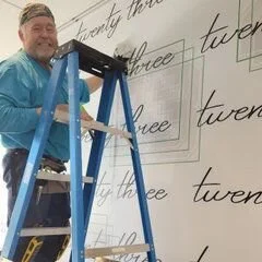 Seamingly Straight Wallpapering And Painting