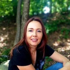 Ana Bustos Color Expert