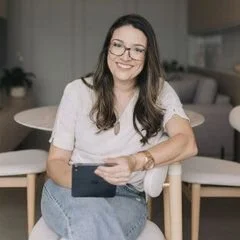 Designed Smart - Laila Ferri Johnson