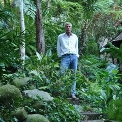 W Garett Carlson, Asla