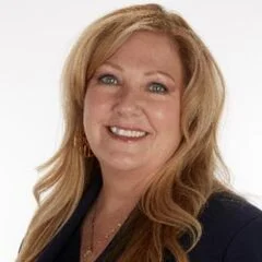 Shelley Takas, A Smith & Noble In-Home Designer